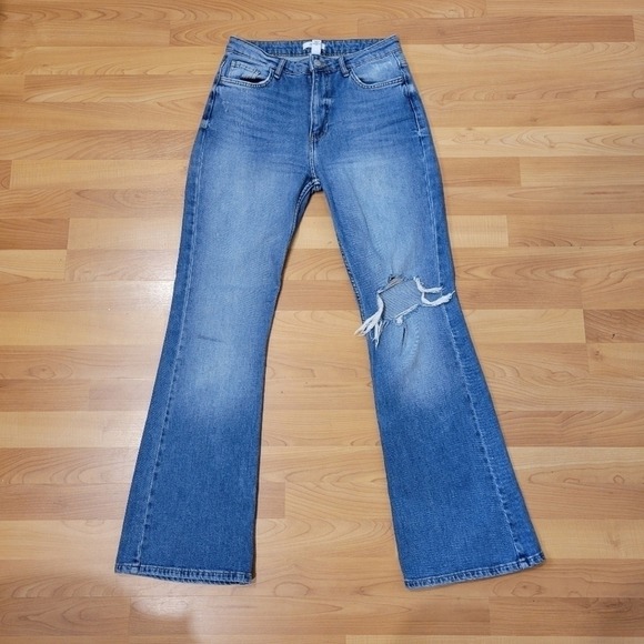 Forever 21 Light Blue Distressed Flare Jeans Size 28 Y2K 90s Cool Girl - Picture 2 of 10